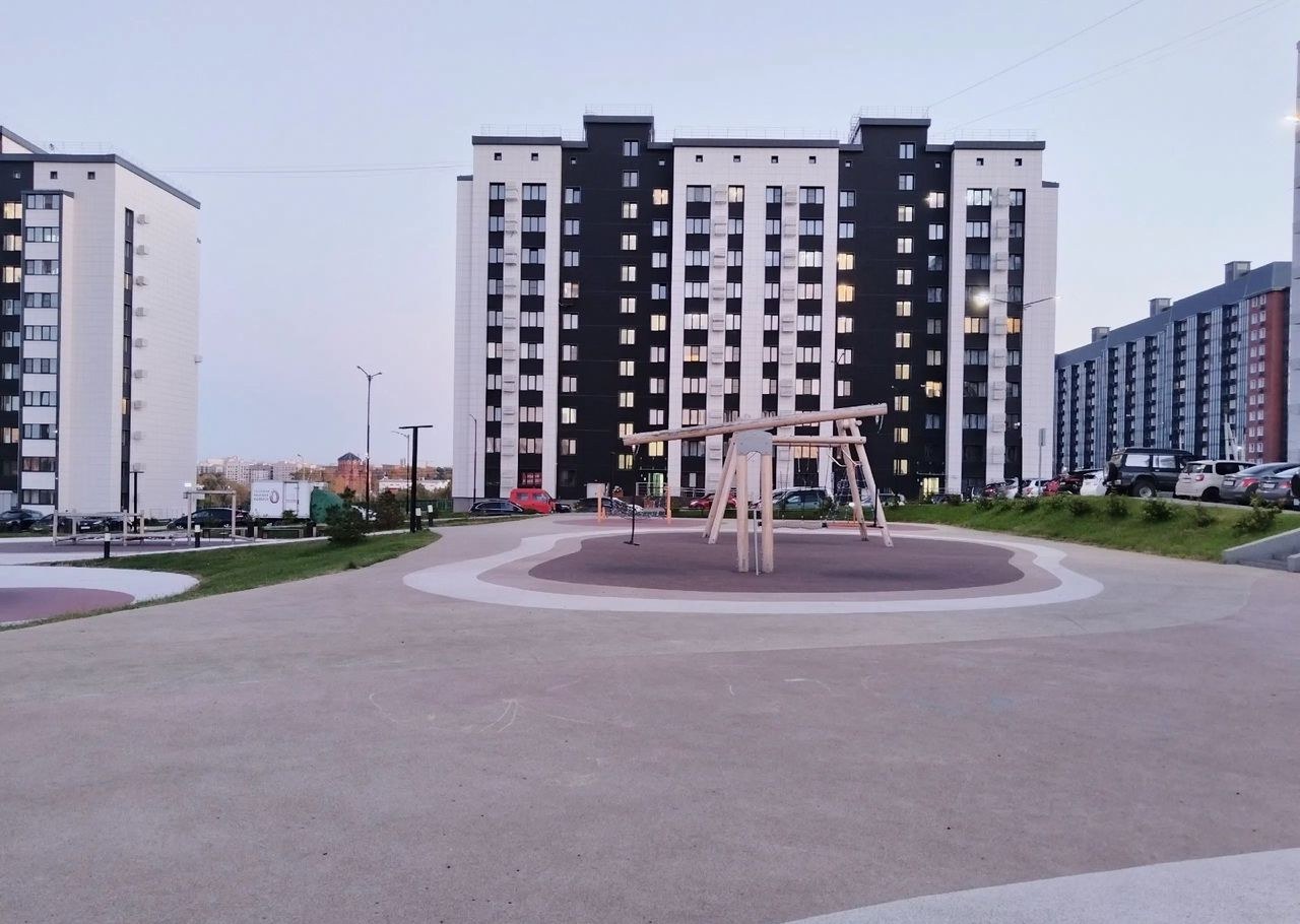 Двор и детская площадка